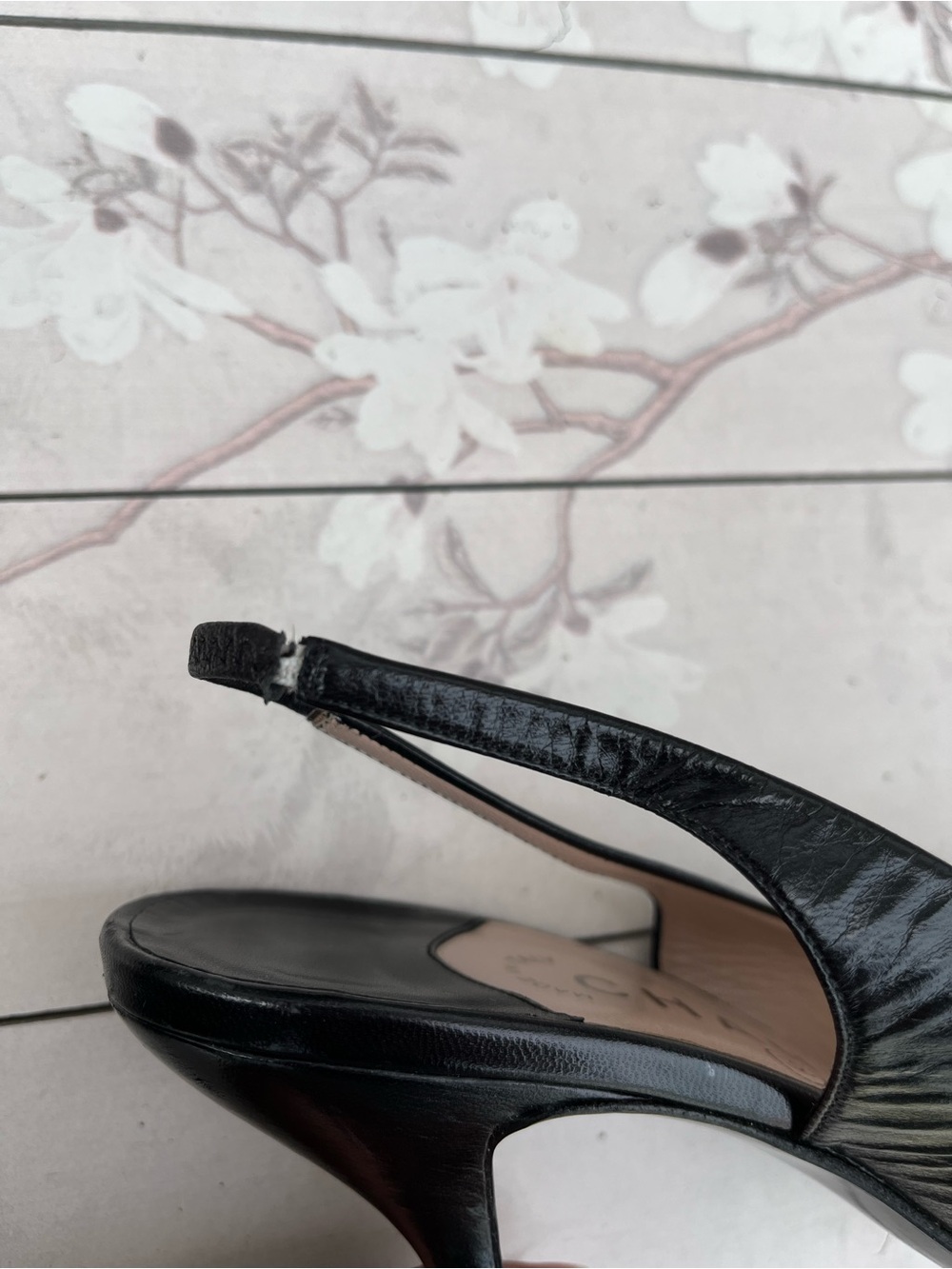CHANEL Black Pointed Leather Slingback Pumps - Picture 8 of 10